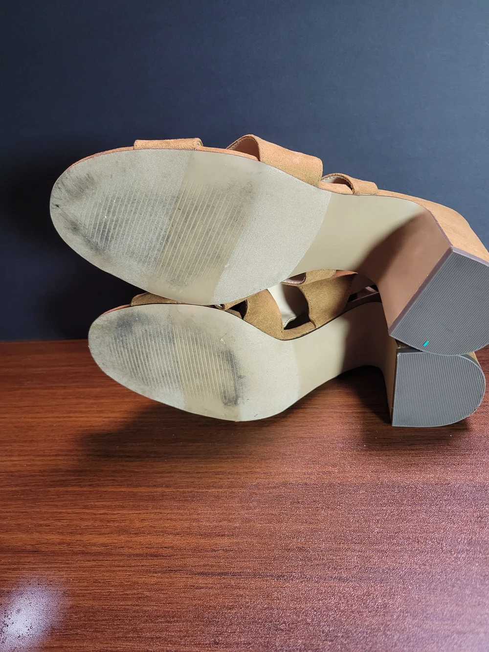 LOFT Women's Strappy Block Heel Sandals Size 9M -Tan/clCognac